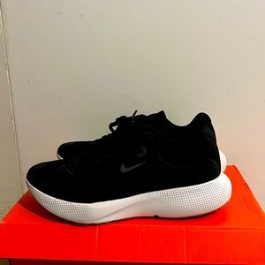 Nike React Escape Run"Blk" Sz 7.5